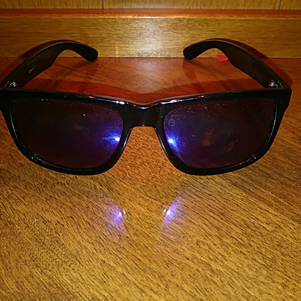 3 sunglasses - Picture 4 of 4